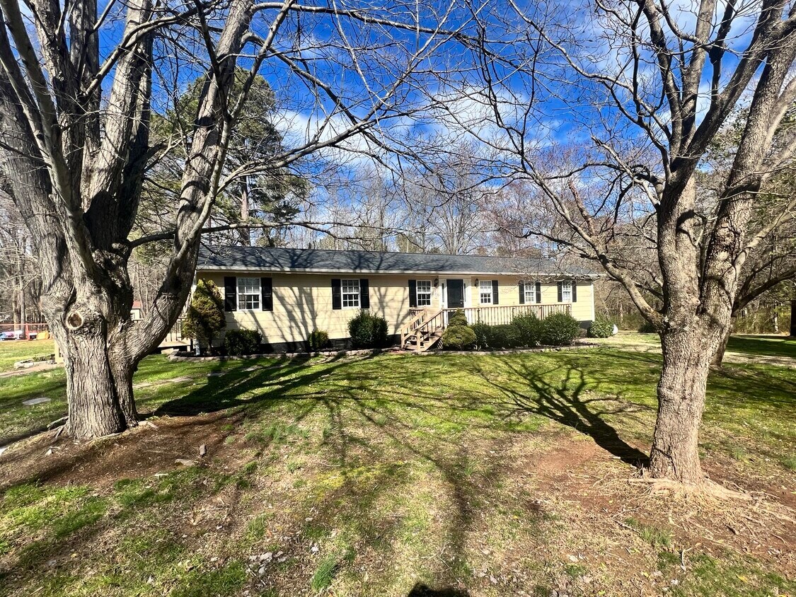 Primary Photo - 225 Tinnin Rd