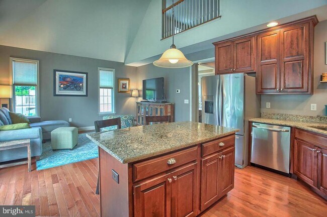 Foto del edificio - 4755 Laurel Valley Ln
