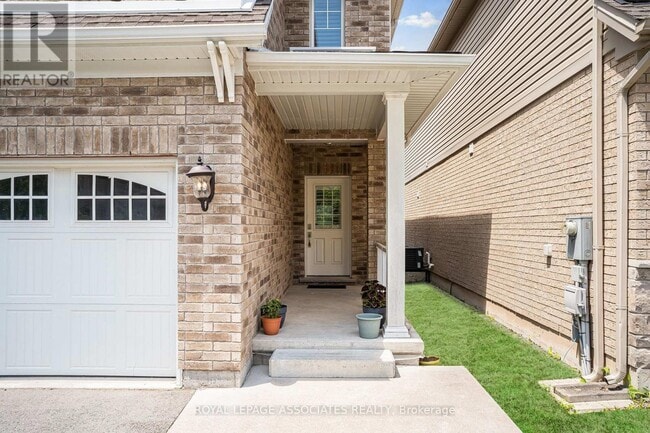 Building Photo - 6117 Eaglewood Dr