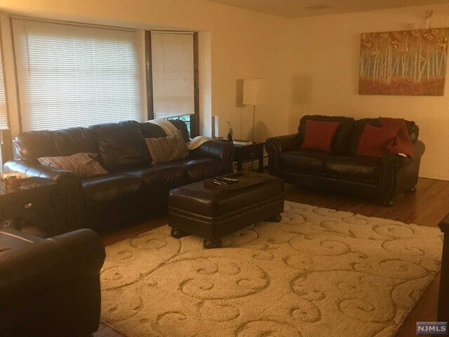 Foto del edificio - 744 Fernwood Ct