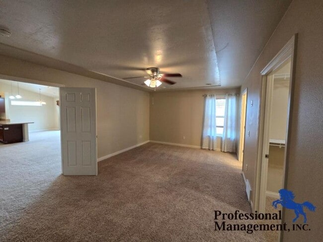 Building Photo - 3 bedroom in Billings MT 59105
