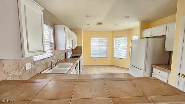 Building Photo - 2535 New Salem Ave