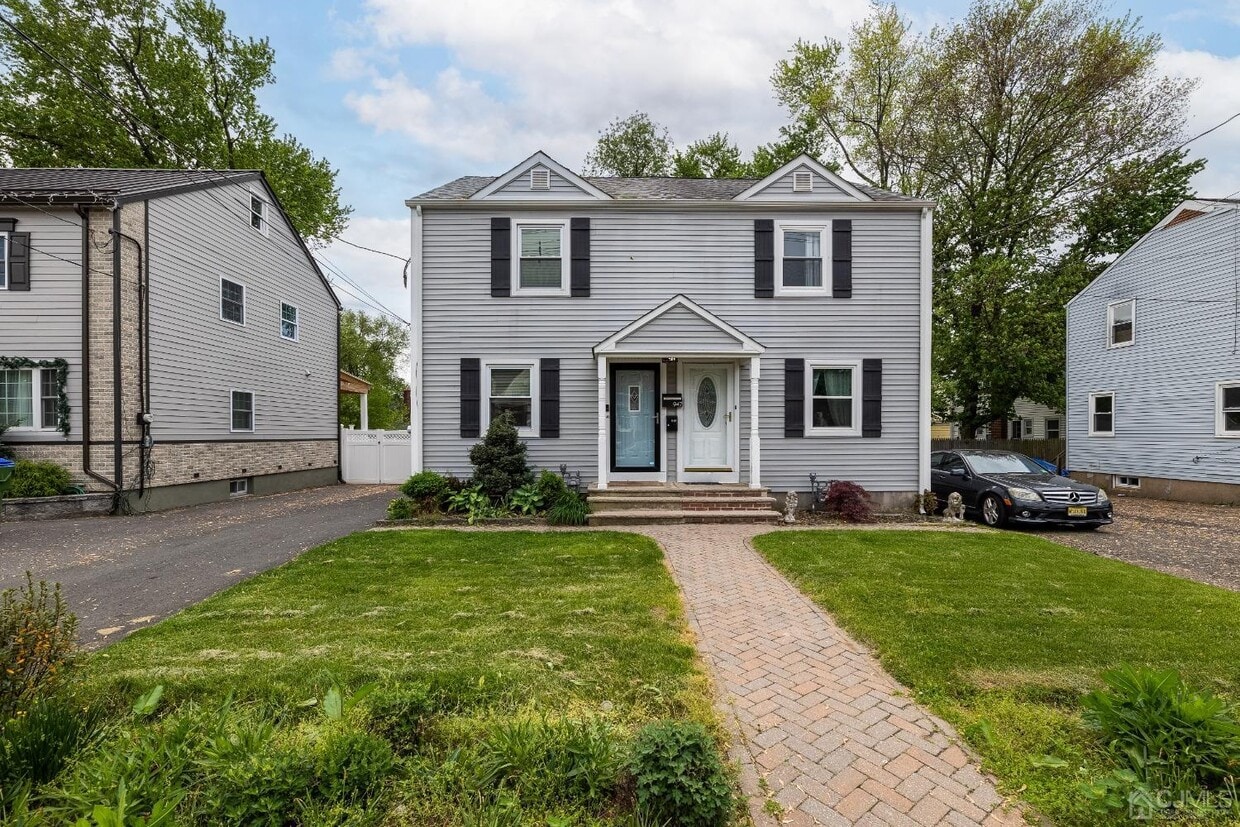 Primary Photo - 947 Amboy Ave