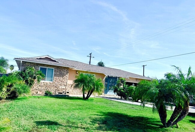 Building Photo - 6482 Adair Ave
