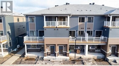 Building Photo - 712 Parnian Private