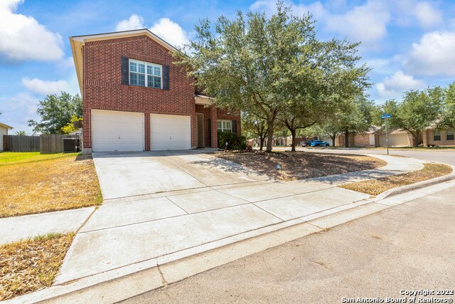 Foto del edificio - 1604 Rolling Brook Ln