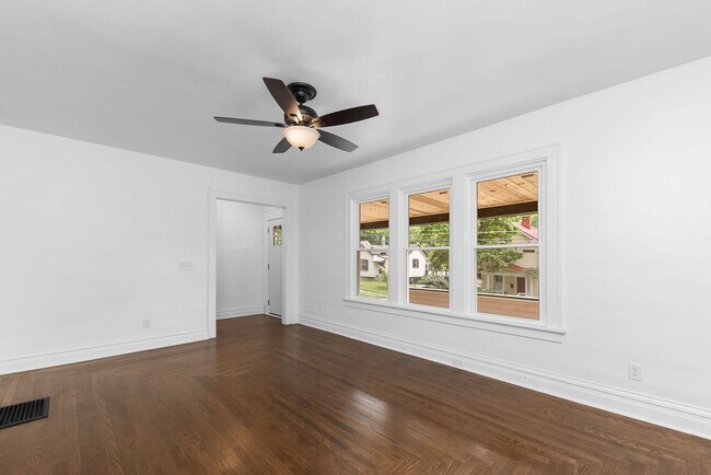 Foto del edificio - 5119 Blaesi St