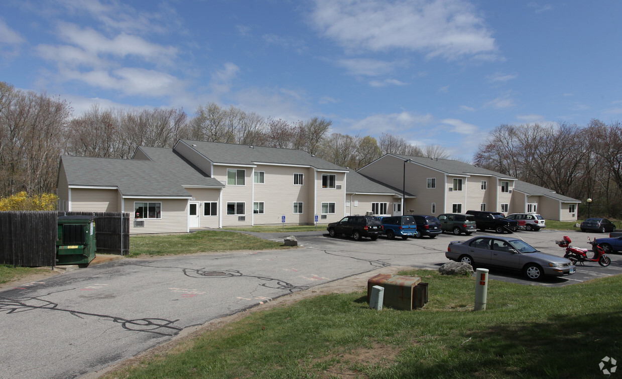 Primary Photo - Brookside Village Apartments