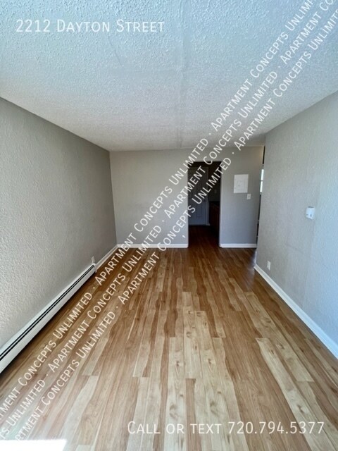 Building Photo - 2212 Dayton St