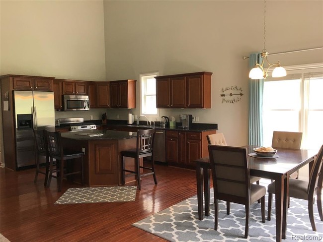Foto del edificio - 10344 Edgewood Ct