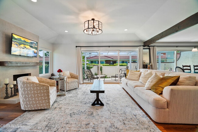 Building Photo - 2130 Portola Ln