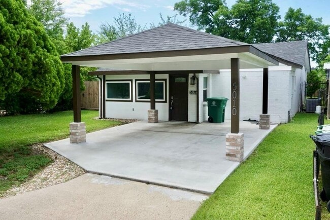 Building Photo - 5010 Malmedy Rd