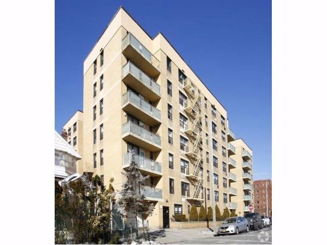 Primary Photo - 200 Corbin Pl