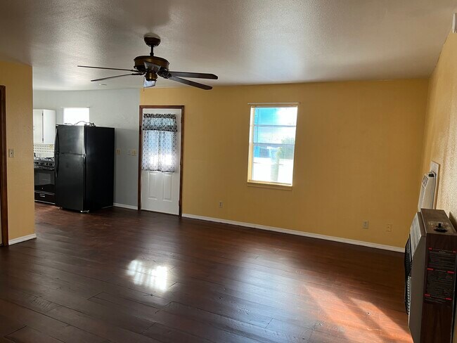 Foto del edificio - 110 Irwin Cir