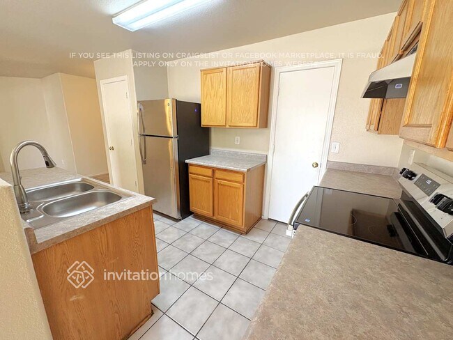 Foto del edificio - 7375 W Palo Verde Dr