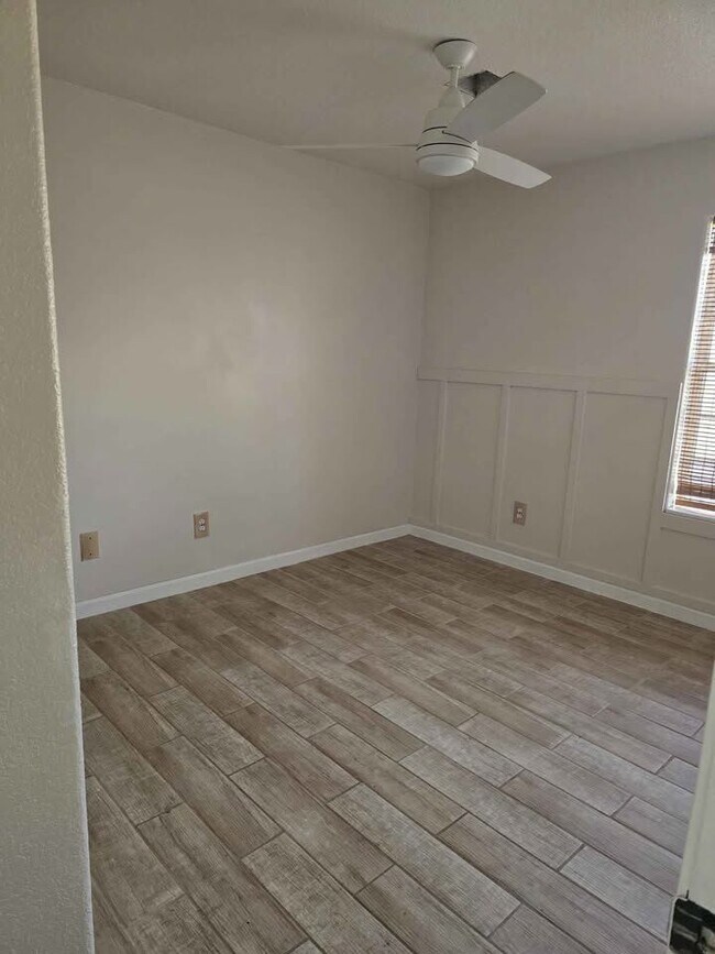 Building Photo - Avenue A Ranch