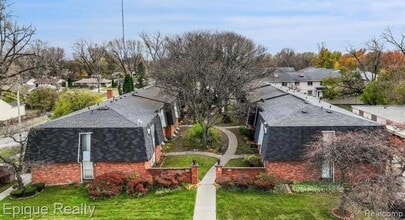 Building Photo - 13337 W Nine Mile Rd