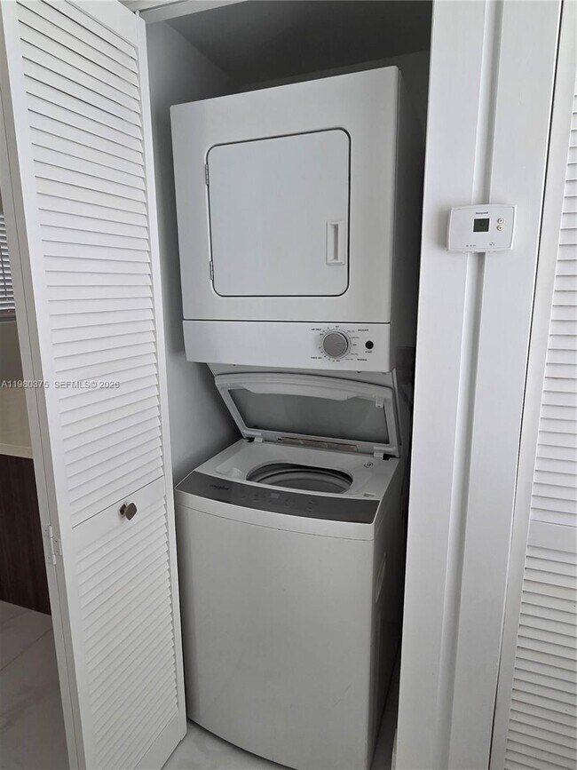 Foto del edificio - 1646 NW 1st Pl