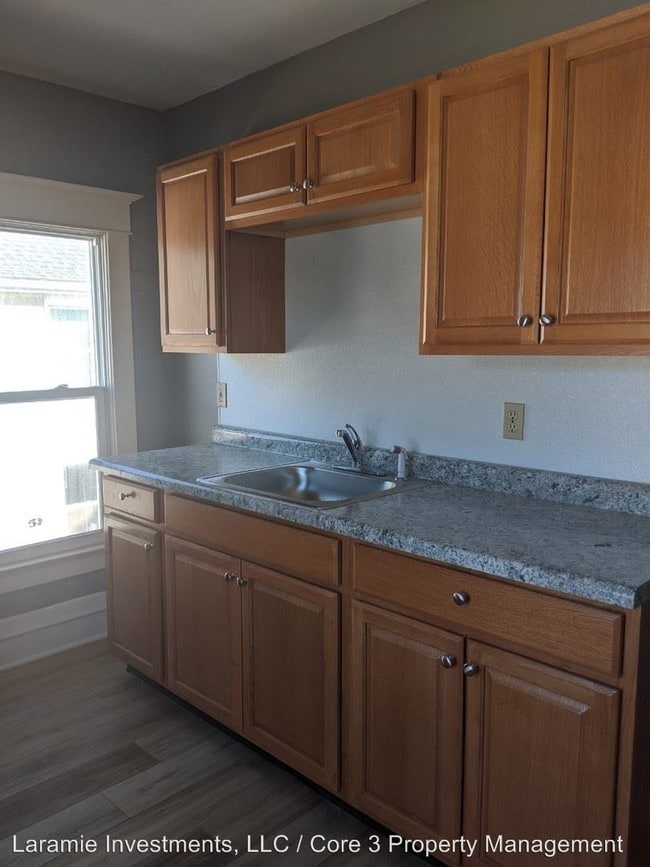 Foto del edificio - 1311 S Main St