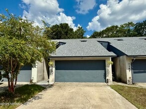 Building Photo - 1165 Fromage Cir E