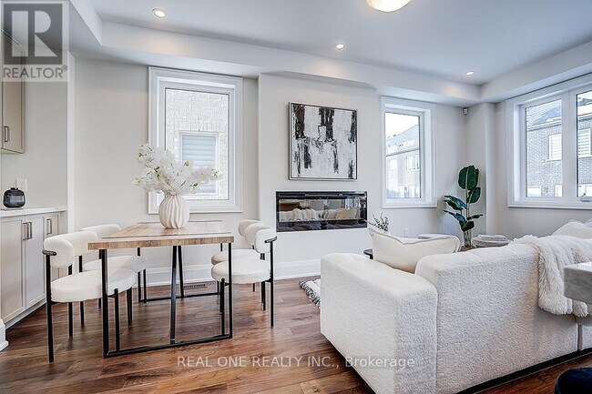 Building Photo - 18 Mace Ave