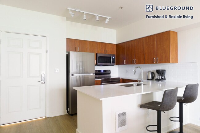 Foto del edificio - 11000 NE 10th St