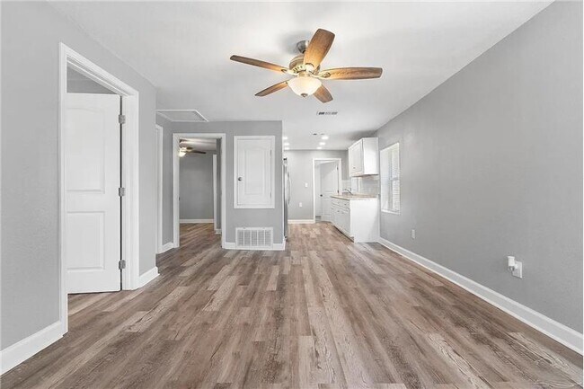 Foto del edificio - 312 E Brainerd St