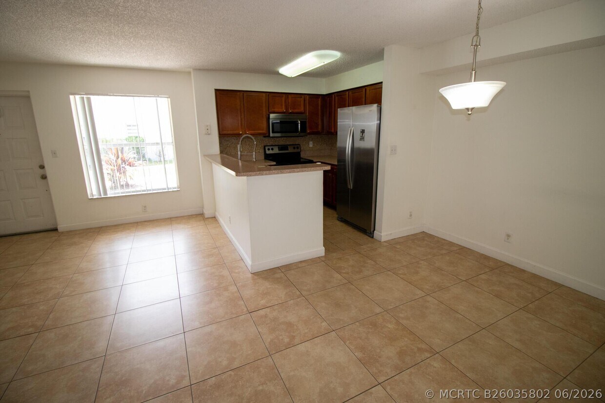 Building Photo - 7610 Westwood Dr