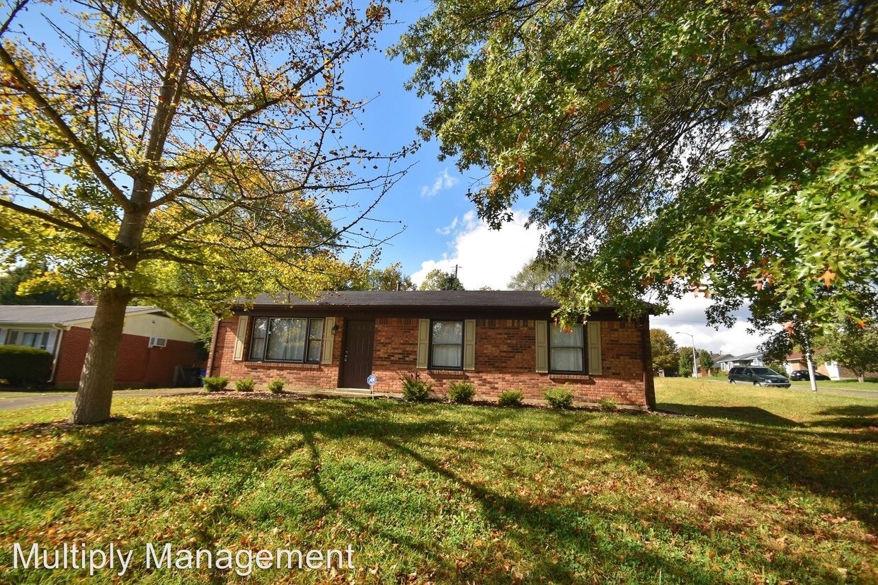 Primary Photo - 3 br, 1 bath House - 601 Elk Lake Drive