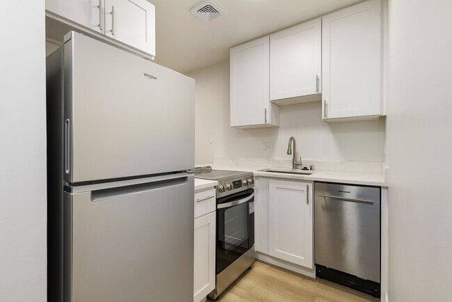 Interior Photo - Residence 620