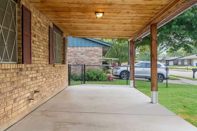 Foto del edificio - Updated 3 bedroom home