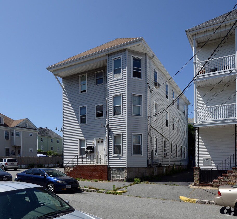 Building Photo - 125 Collette St