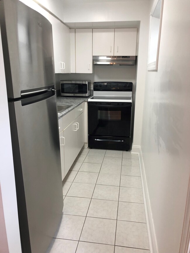 Kitchen - 2201 15th St NW