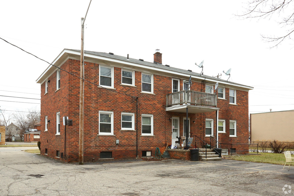 Foto del edificio - 19194-19212 Beech Daly Rd