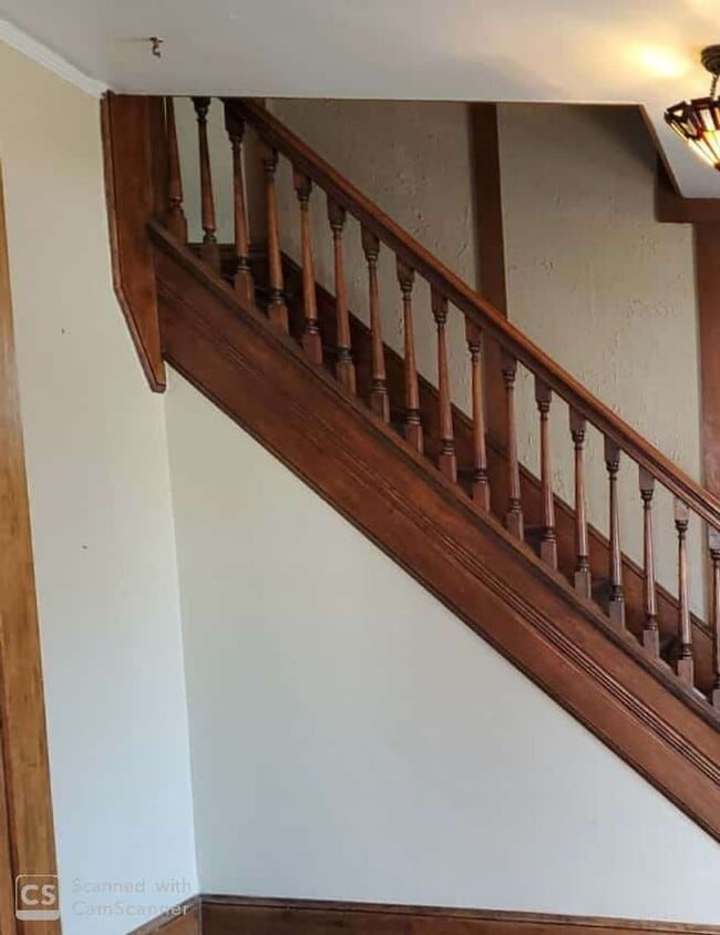 Foto del edificio - 2 bedroom close to Miami Valley Hospital and UD with Detached garage!