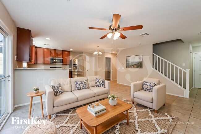 Foto del edificio - 8269 Vanity Fair Ln