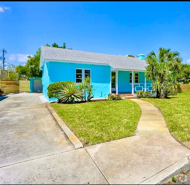 Tropical Ridge Apartments for Rent with Hardwood Floors Lake Worth