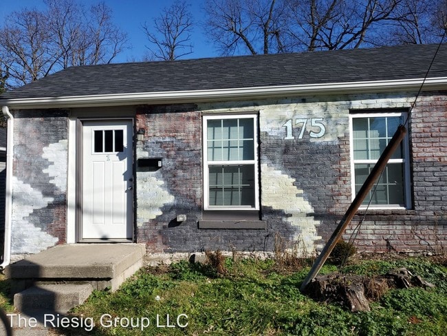 Building Photo - 175 E 7th St