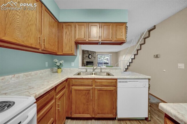 Foto del edificio - 3467 Queen Anne Way