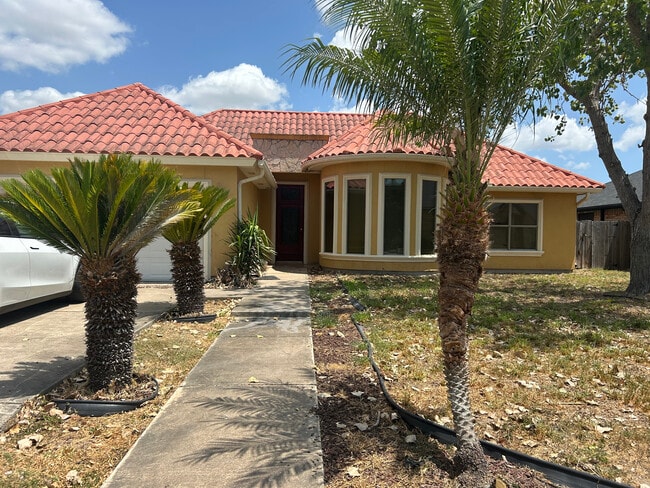 Building Photo - 4764 Espada Grande Ave