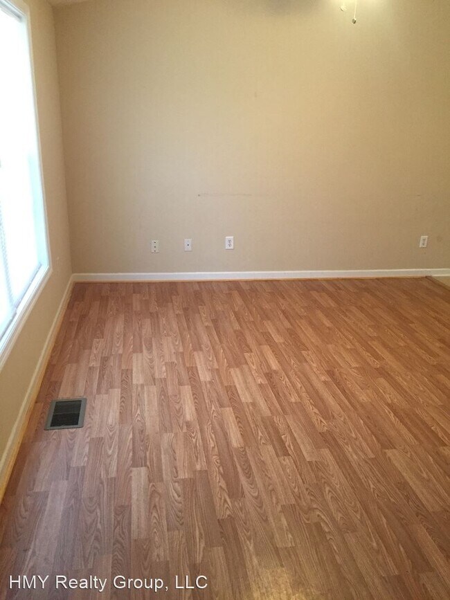 Foto del edificio - 3 br, 1 bath House - 37 Melson St