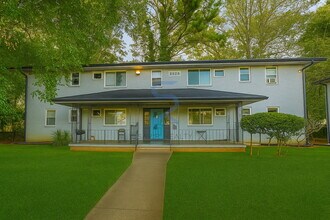 Building Photo - 2829 Belvedere Ln