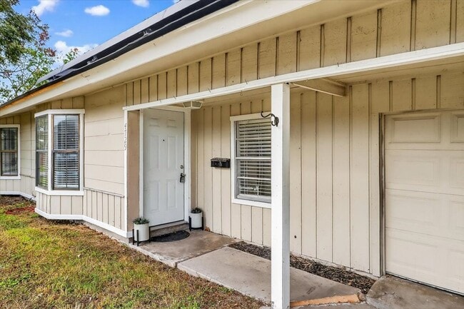 Foto del edificio - 4729 Prinston- 4bed/1bath- $1,395/month