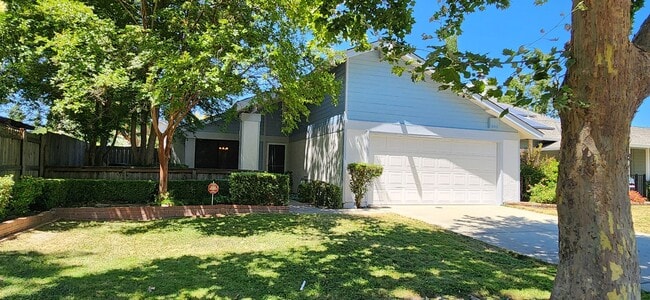Building Photo - Wonderful 3 Bedroom Home in Greenhaven