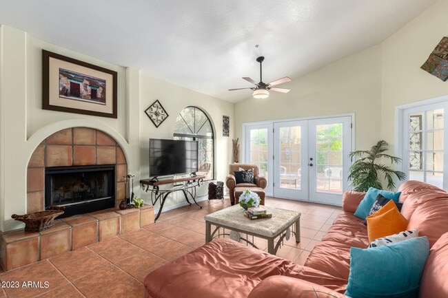 Building Photo - 9159 E Poinsettia Dr