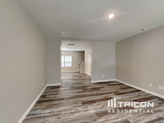 Foto del edificio - 166 Oak Creek Rd