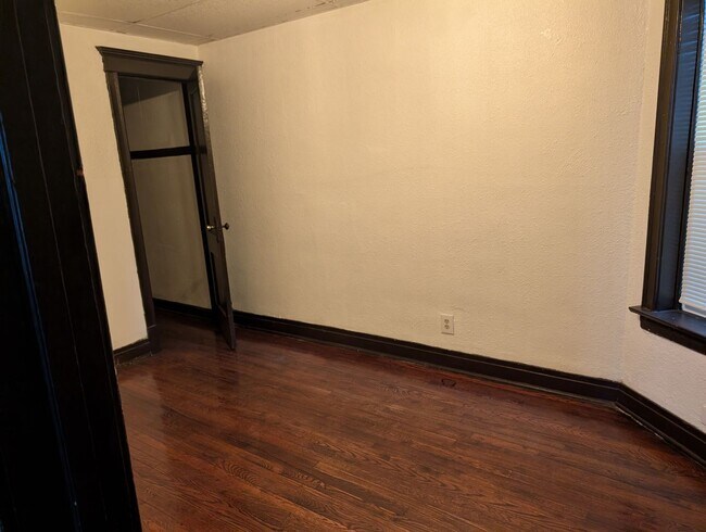 Foto del edificio - 6831 S Ada St