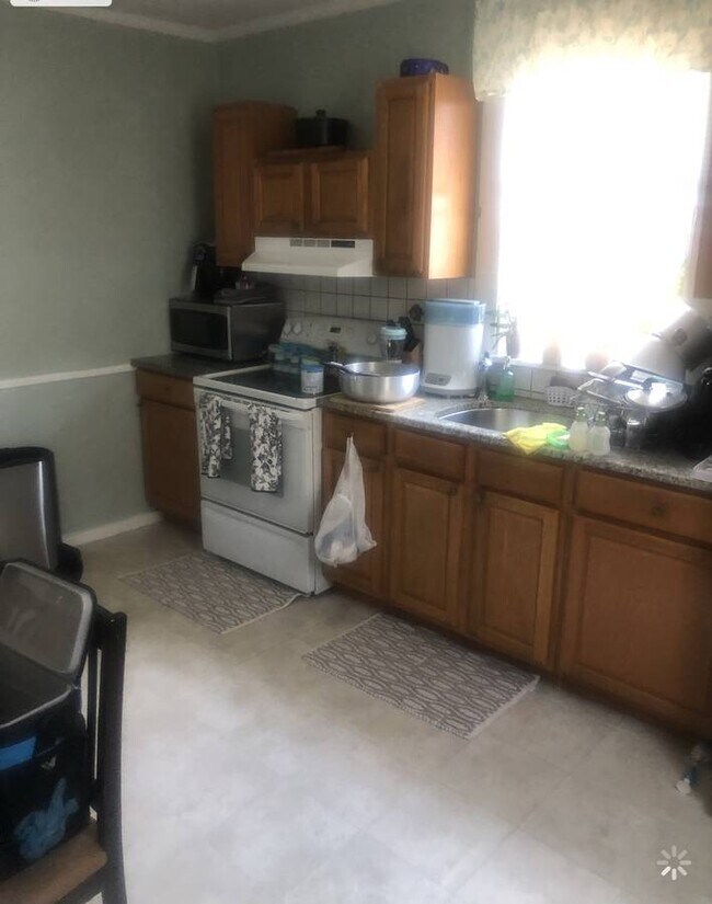 Kitchen - 6 Berry St