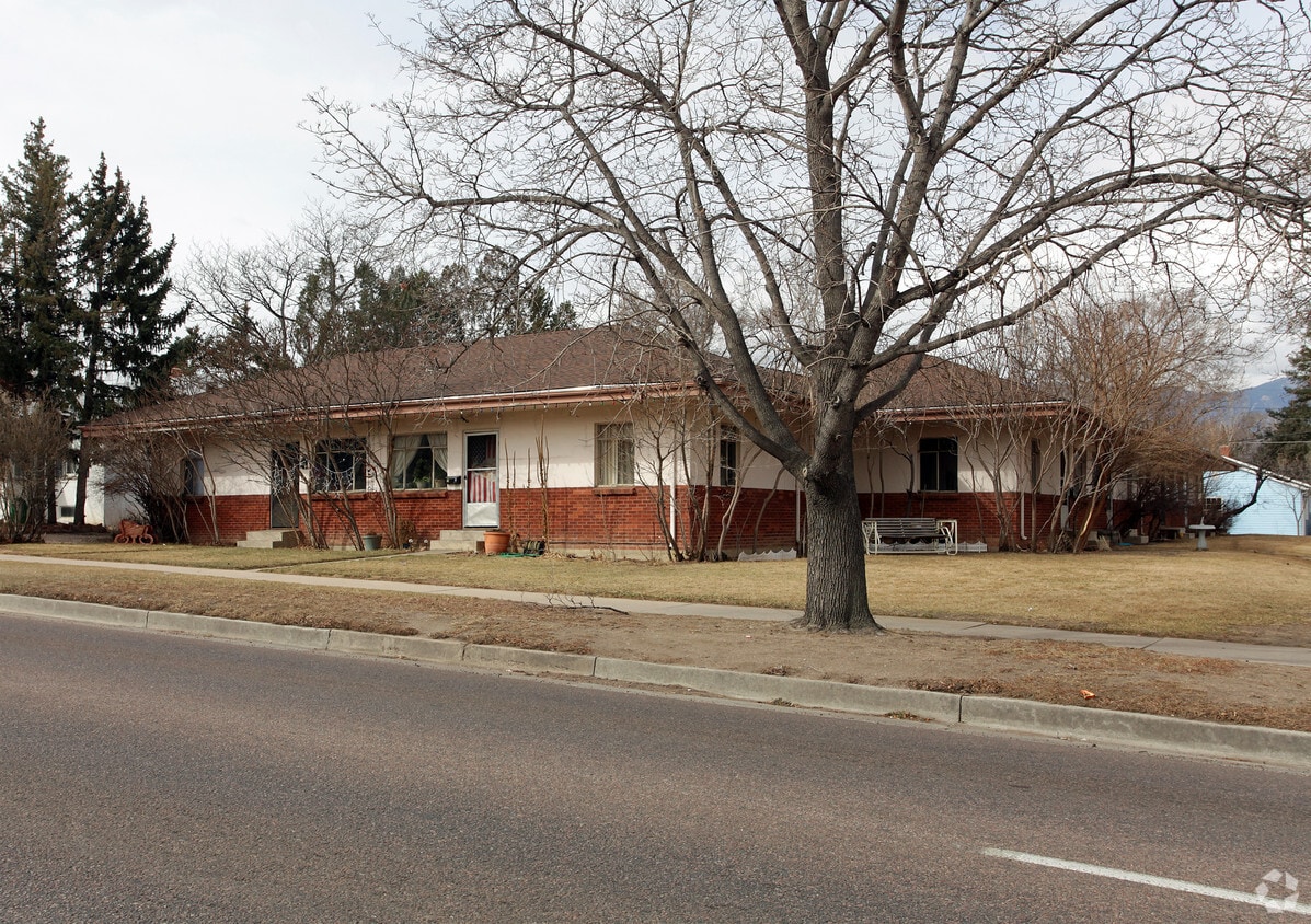 1719 E Kiowa St, Colorado Springs, CO 80909 Apartments in Colorado