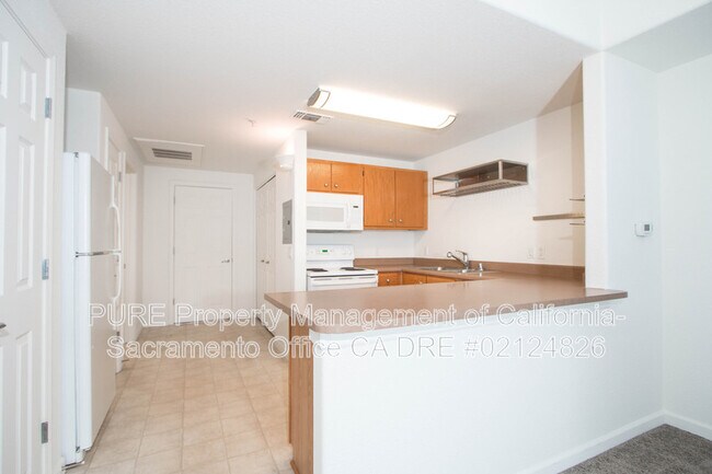Foto del edificio - 10001 Woodcreek Oaks Blvd